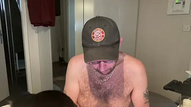 Snapshot of FABIOGLASSES chatting on September 2025 05:24:01 PM FABIOGLASSES online show from September 2025 05:24:01 PM