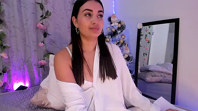 aisha es online show from December 2024 03:13:02 PM