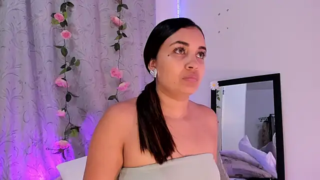 aisha es online show from January 2025 10:16:02 PM