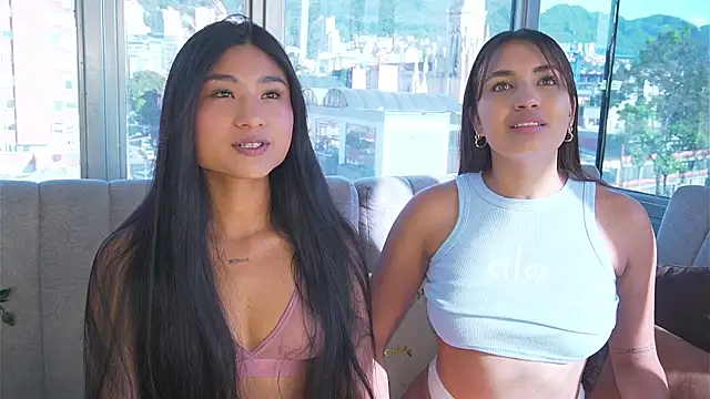 aisha es online show from September 2025 09:03:02 PM