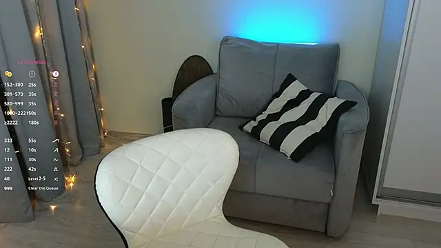 mo1ly online show from January 2025 08:17:01 AM