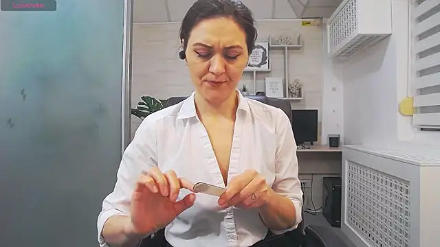 EllaMilf  online show from February 2025 08:41:02 PM