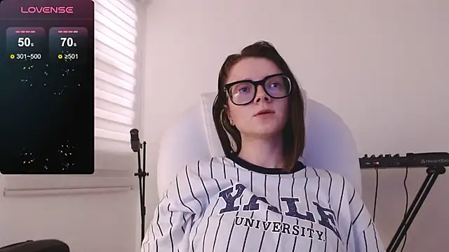 Arya starrk online show from December 2024 08:47:02 PM