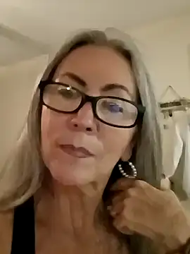 EvaRobinson online show from December 2024 02:10:01 AM