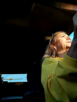 EvaRobinson online show from January 2025 10:26:02 PM