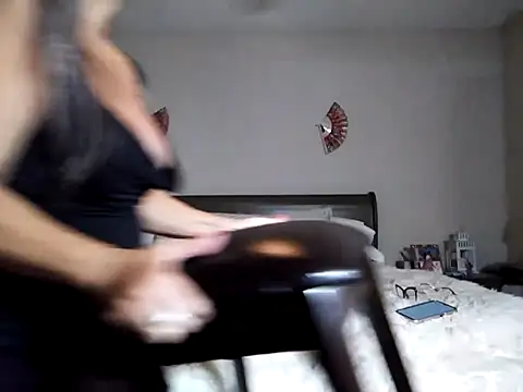 EvaRobinson online show from February 2025 12:51:02 AM