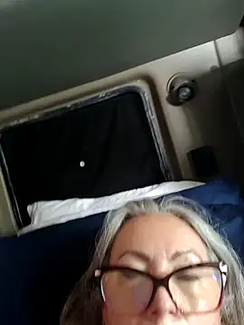 EvaRobinson online show from March 2025 05:50:02 PM