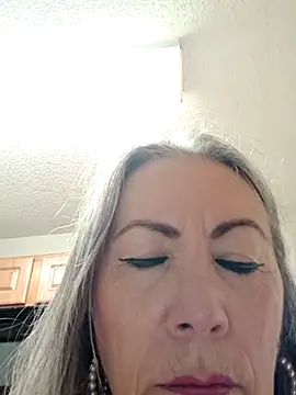 EvaRobinson online show from March 2025 02:23:01 PM