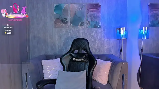 MelanieHudson  online show from October 2025 08:09:02 PM