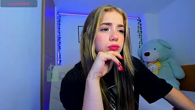 ShelbyHagen online show from December 2024 04:05:02 PM