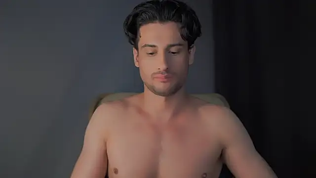 Keen   Luckystrike online show from December 2024 08:18:01 PM