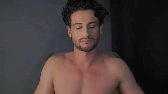 Keen   Luckystrike online show from December 2024 04:37:02 AM