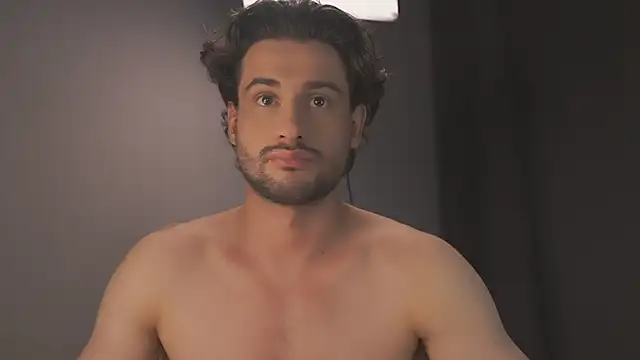 Keen   Luckystrike online show from March 2025 07:31:01 PM