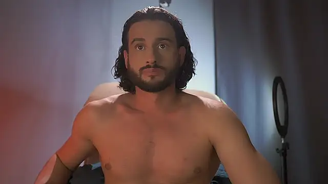 Keen   Luckystrike online show from October 2025 03:31:02 PM