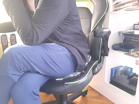 feathersify online show from September 2025 06:17:01 AM