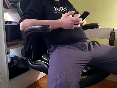 feathersify online show from November 2025 07:30:02 AM