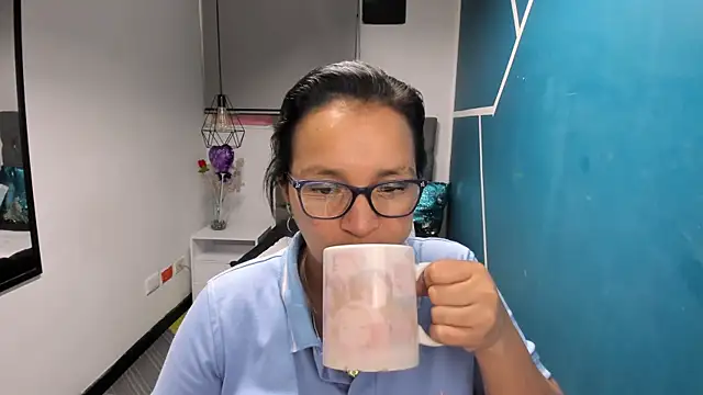 MarilynMiilf  online show from December 2024 10:41:02 PM