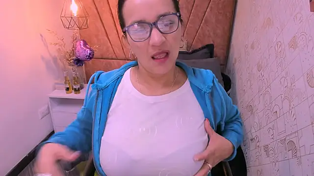 MarilynMiilf  online show from October 2025 07:56:02 PM