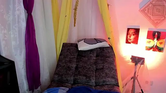 Snapshot of sophiaamethystt chatting on December 2025 10:41:02 PM sophiaamethystt online show from December 2025 10:41:02 PM