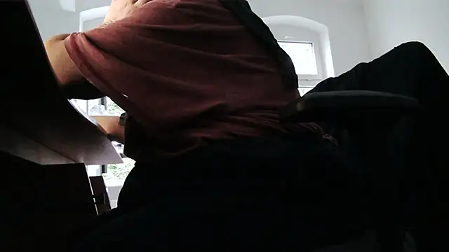 chubbysmallcockxh online show from September 2025 04:41:02 PM