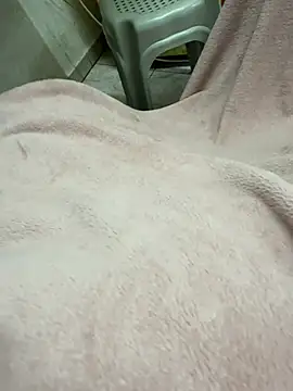 Snapshot of buri232 chatting on January 2025 07:14:02 AM buri232 online show from January 2025 07:14:02 AM