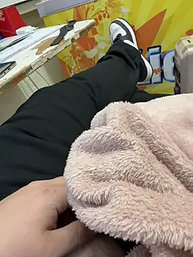 Snapshot of buri232 chatting on March 2025 05:24:02 PM buri232 online show from March 2025 05:24:02 PM