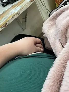 Snapshot of buri232 chatting on March 2025 07:25:02 AM buri232 online show from March 2025 07:25:02 AM