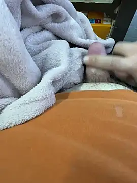 Snapshot of buri232 chatting on March 2025 06:21:02 PM buri232 online show from March 2025 06:21:02 PM