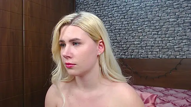 CuteBlondeMe online show from March 2025 08:52:02 PM