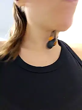 Ellie-L-Elizabeth online show from February 2025 05:14:01 PM