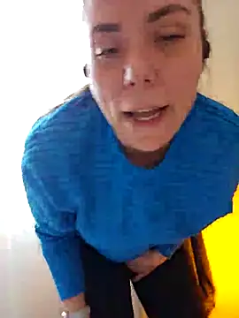 Ellie-L-Elizabeth online show from February 2025 05:26:02 PM