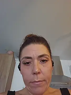 Ellie-L-Elizabeth online show from October 2025 04:31:02 PM