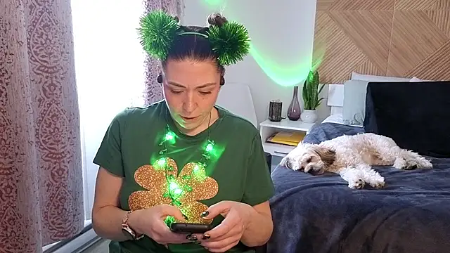 Ellie-L-Elizabeth online show from March 2026 06:11:01 PM