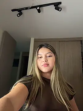 lunablossom  online show from March 2026 03:19:02 AM