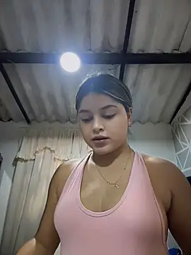 lunablossom  online show from April 2026 08:31:01 PM