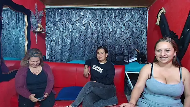 lesbiancuple online show from March 2025 12:48:01 AM