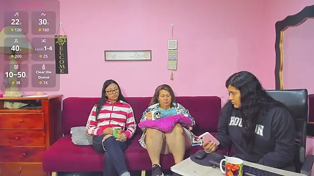 lesbiancuple online show from November 2025 01:33:02 PM