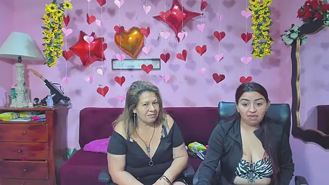 Snapshot of lesbiancuple chatting on February 2026 12:09:02 PM lesbiancuple online show from February 2026 12:09:02 PM