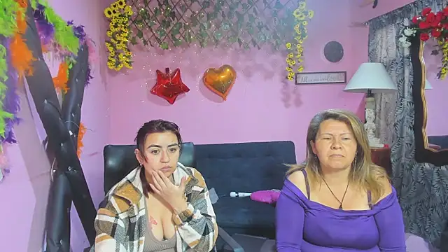 Snapshot of lesbiancuple chatting on March 2026 12:00:01 PM lesbiancuple online show from March 2026 12:00:01 PM