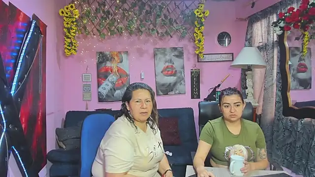 Snapshot of lesbiancuple chatting on April 2026 12:30:01 PM lesbiancuple online show from April 2026 12:30:01 PM