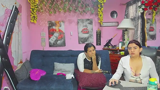 Snapshot of lesbiancuple chatting on April 2026 12:10:02 PM lesbiancuple online show from April 2026 12:10:02 PM