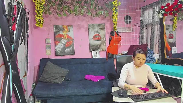 Snapshot of lesbiancuple chatting on May 2026 12:22:02 PM lesbiancuple online show from May 2026 12:22:02 PM