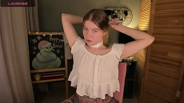 ohmyJuliet online show from December 2024 02:13:02 AM