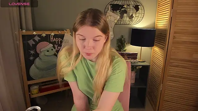 ohmyJuliet online show from December 2024 02:22:02 AM