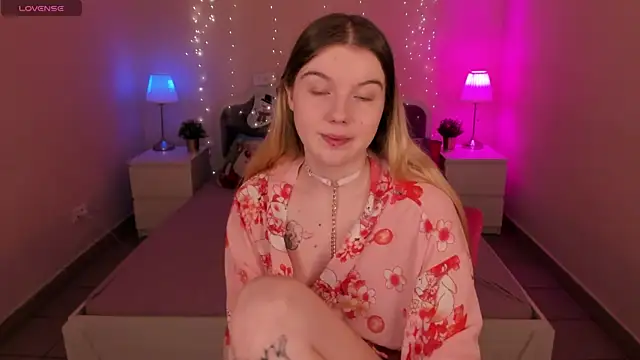 ohmyJuliet online show from January 2025 10:06:02 AM