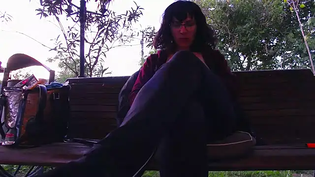 Snapshot of SquirtyMellissaLabia chatting on May 2026 05:21:02 PM SquirtyMellissaLabia online show from May 2026 05:21:02 PM