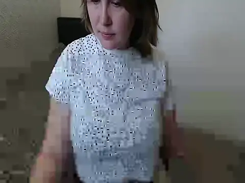 leeilawow online show from June 2026 06:47:02 AM