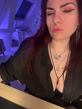 LunaMoongirl online show from March 2026 03:41:02 AM