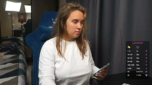 Sandra SW  online show from October 2025 06:46:02 AM