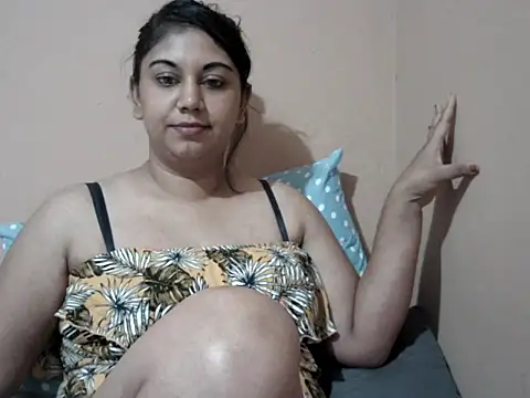 bellachow10 online show from April 2026 06:19:01 AM